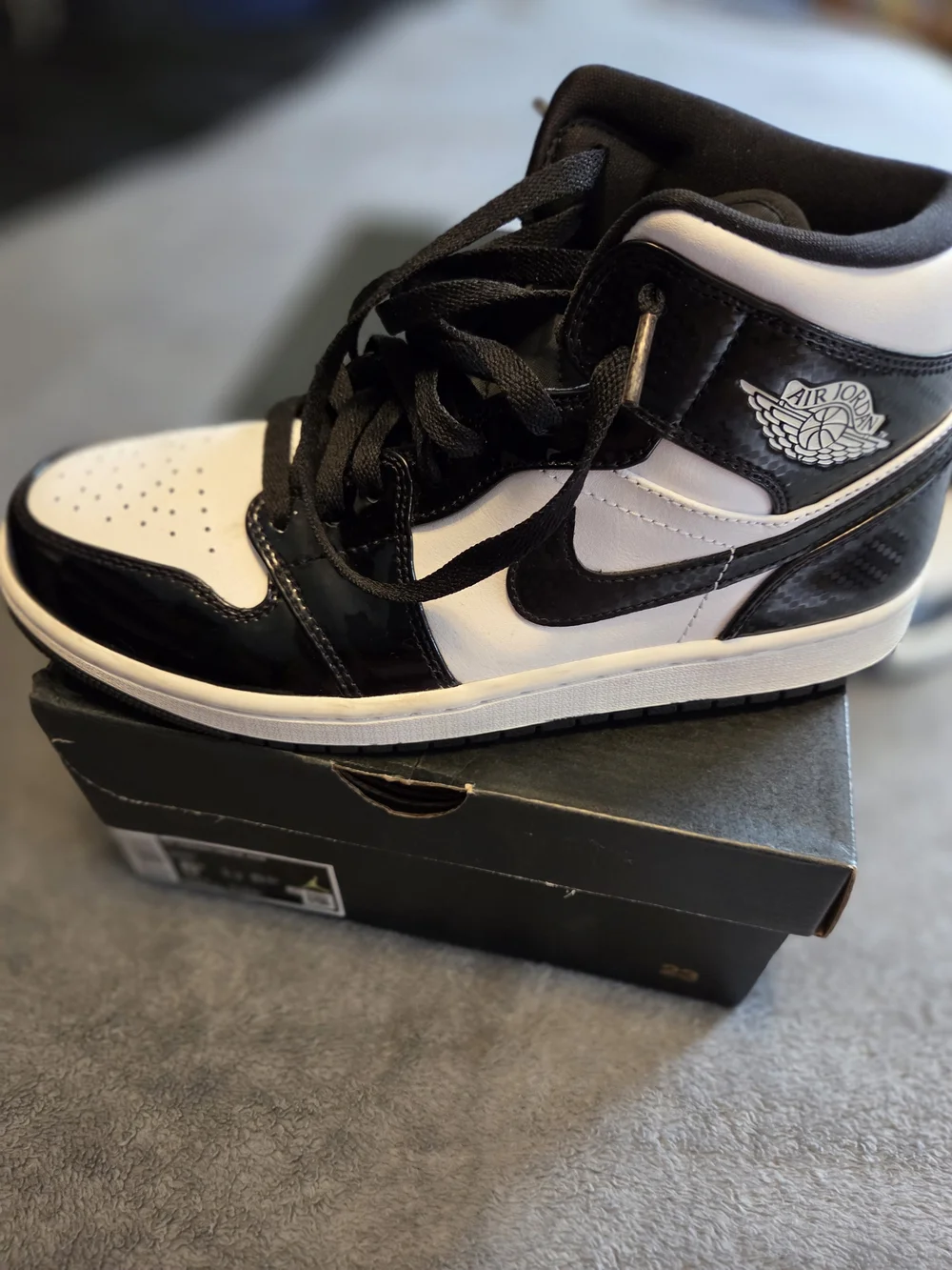 Nike Men's Mid-Top Sneakers in Black Patent and White